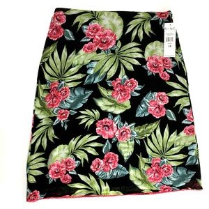 Nine & Company skirt pink green black floral (E555